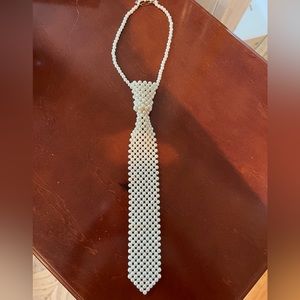 Vintage pearl bead tie necklace